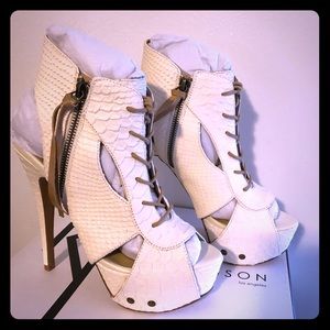 Women’s heels